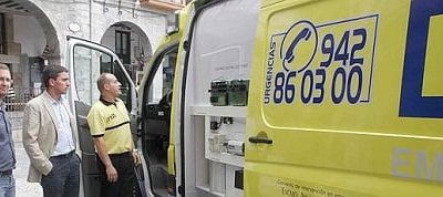 La primera ambulancia ecológica de Cantabria llega a Castro.