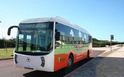 El híbrido Tempus Autogas de Castrosua y Repsol gana el Premio al Autobús del año.