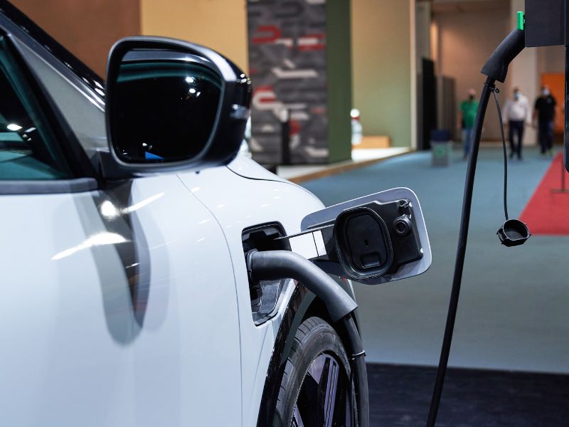 Los vehículos híbridos no enchufables superan en ventas a los de gasolina